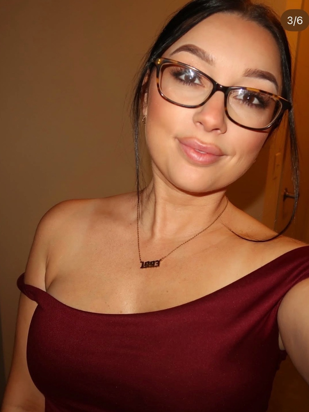 Women’s Off-Shoulder top in Deep Wine
